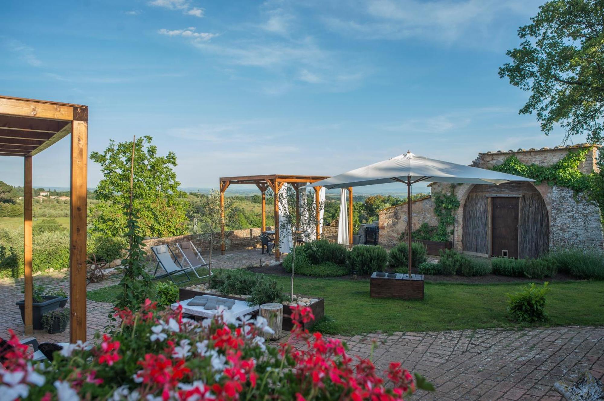 Palazzo Del Papa Country Suites Siena Eksteriør billede